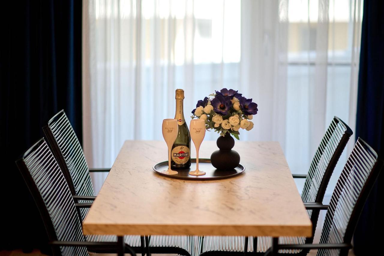 Infinity By Sea - Parking Apartment Mamaia